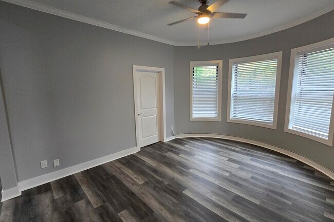 Photo - 915 W Waveland Ave Unit 3B