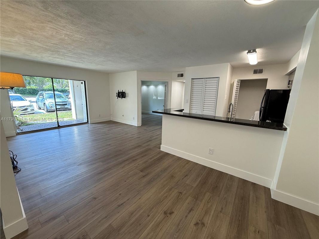 Photo - 650 S Park Rd Rental