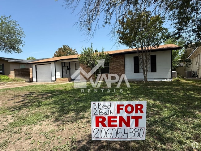 Building Photo - 1719 Farwell Dr Rental