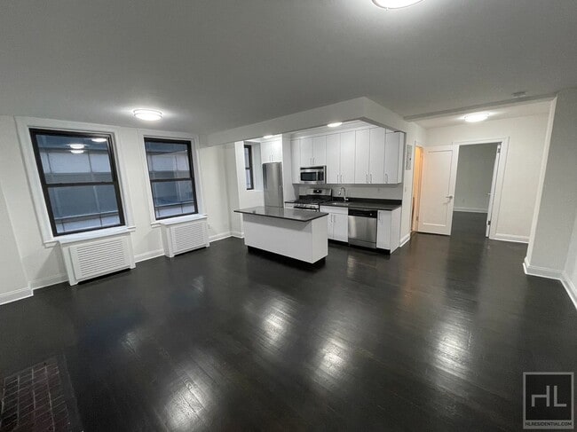 Building Photo - WEST 55 STREET Unit 12B Rental