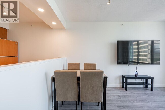 1200 W Georgia St Unit 1803