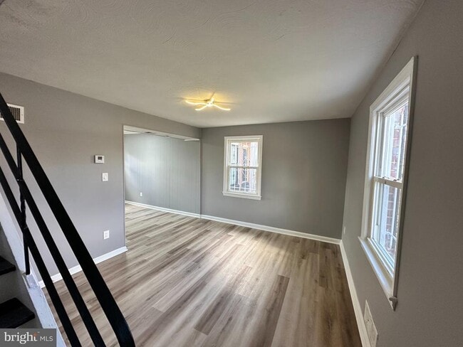 Photo - 2627 Colebrooke Dr