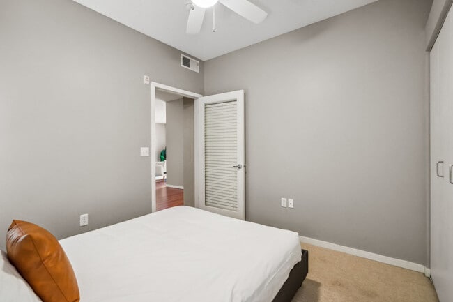 Photo - 616 Washington Ave S Unidad ID1014615P