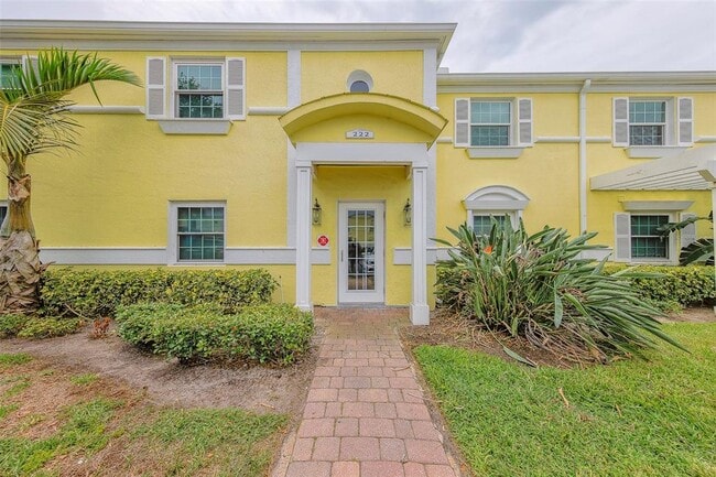Building Photo - 222 Pompano Dr SE Unit H