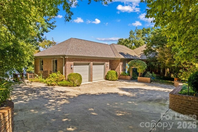 666 Normandy Rd