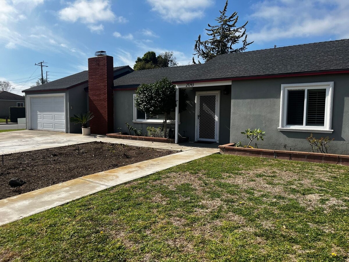 Photo - Costa Mesa Living