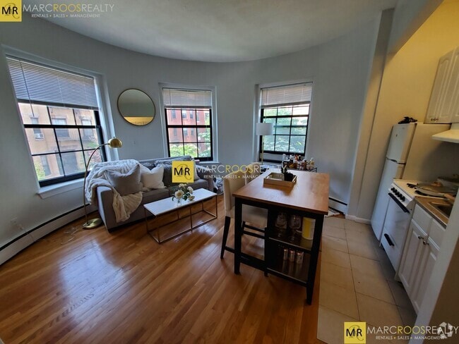 Building Photo - 183 Saint Botolph St Unit 4 Rental