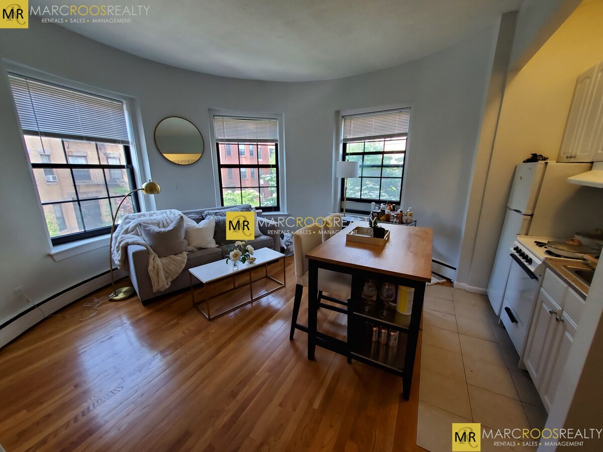 Photo - 183 Saint Botolph St Apartments Unit 4