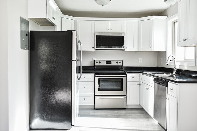 Photo - Eastern Park Apartments Unit 5