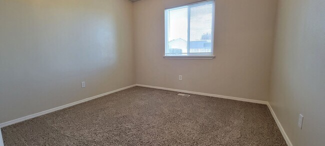 Photo - Caldwell 4 Bedroom 2 Bath Home + Bonus Room!