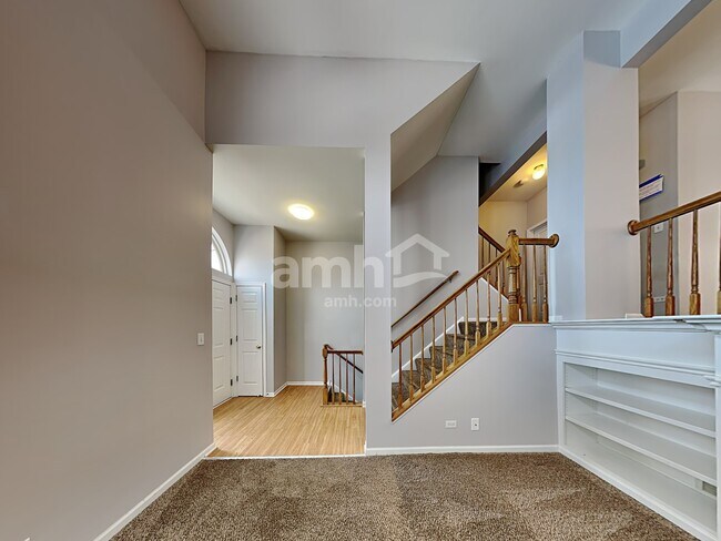 Photo - 2409 Courtyard Cir