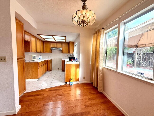 Photo - Beautiful Home With Large Yard & 2 Car Garage