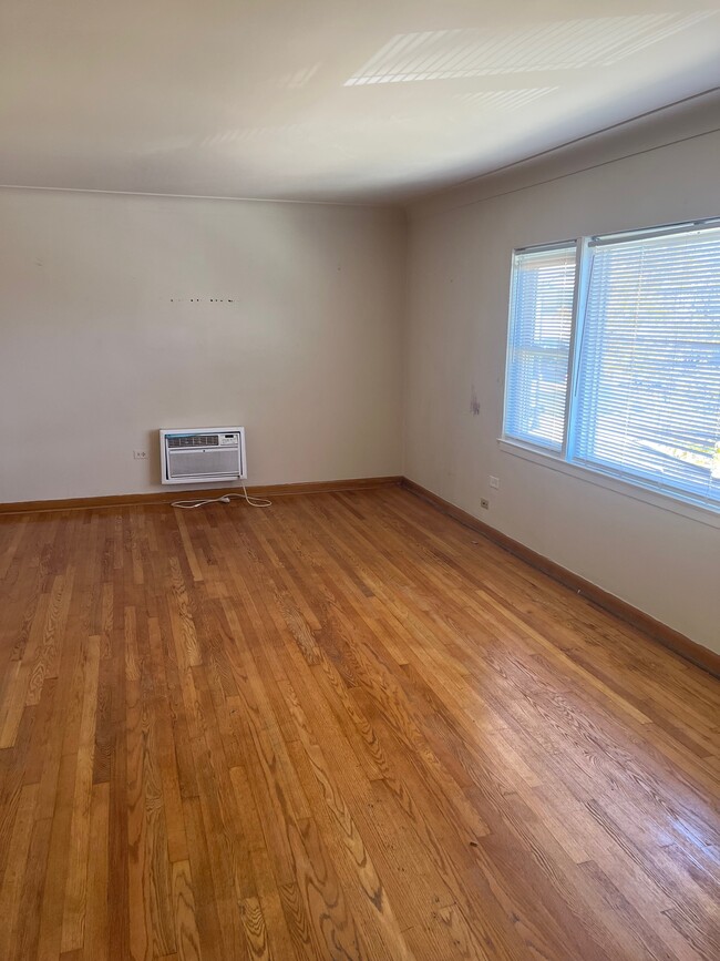 Photo - 7245 W Lawrence Ave