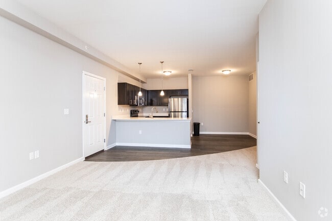 1BR, 1BA - 880 SF - The Red Oak