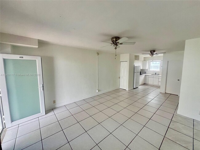 Photo - 158 Ocean Dr Unidad 406