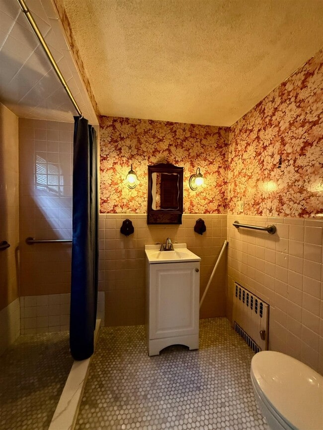 Photo - 186 Powder House Blvd Unit 2