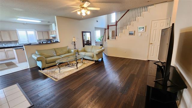 Photo - 1381 Wentworth Dr