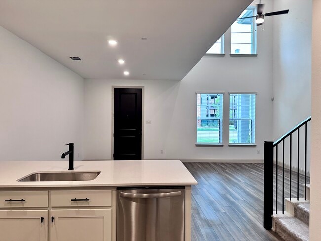 Photo - 609 Friendswood Dr