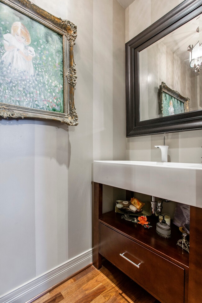 Photo - 1600 Arch St Unit 1703