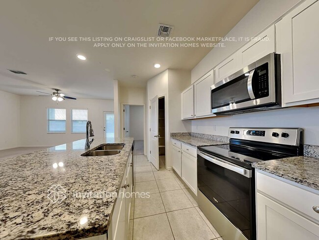 Photo - 35562 W Santa Clara Ave