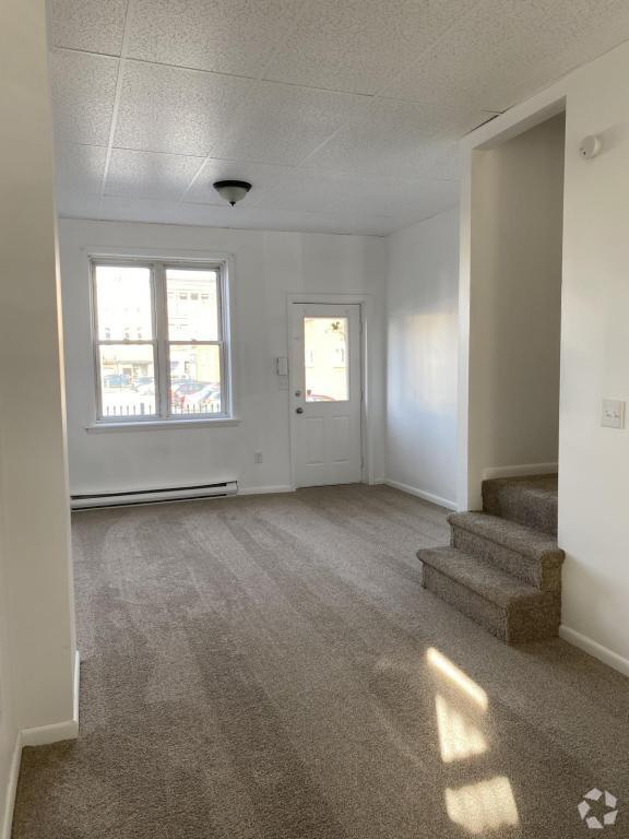 Building Photo - 628 Walton St Rental