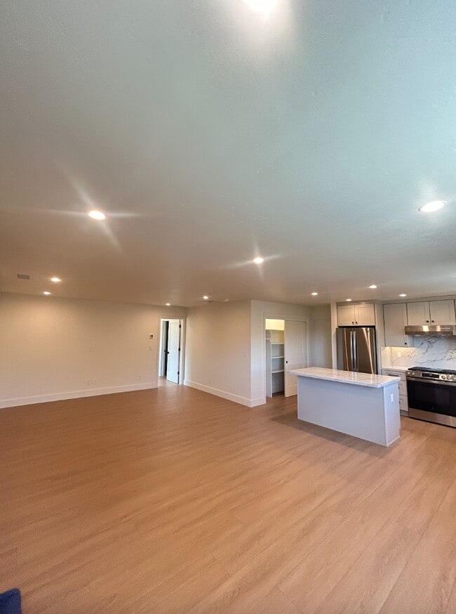Photo - 730 Fisher Ave