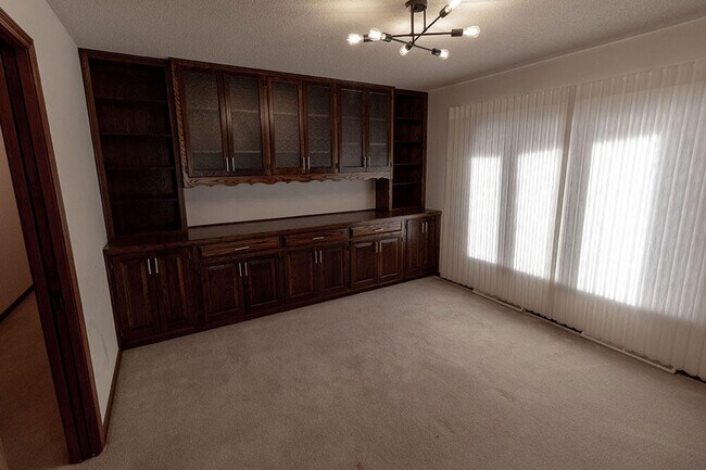 Photo - 401 Cedar Ln