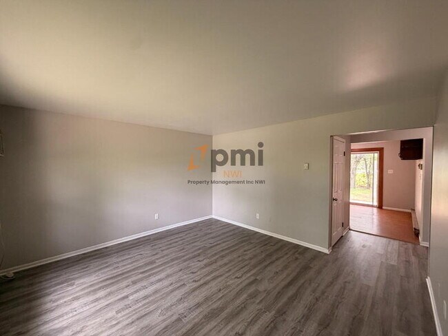 Photo - 5372-5372 Plaza Ave Unit 5372 Plaza Ave