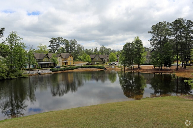Vista al lago - The Cottages of Hattiesburg