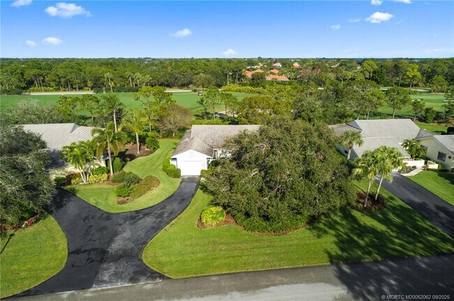 Photo - 2108 NW Greenbriar Ln
