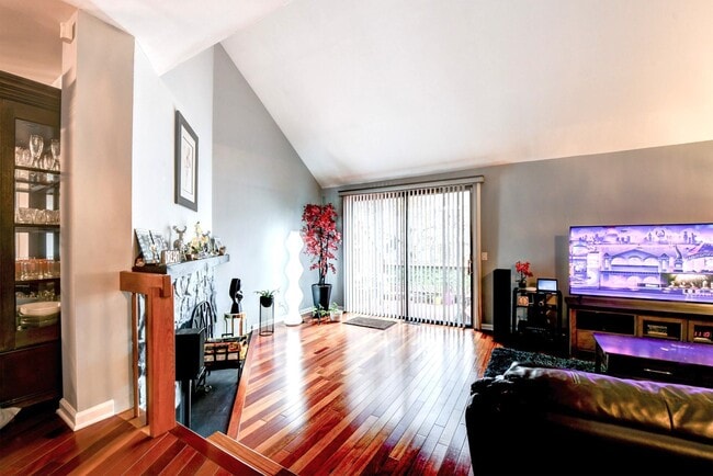 Photo - 572 Sanderling Ct