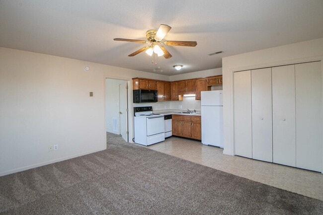 Photo - 3292 Tower Dr