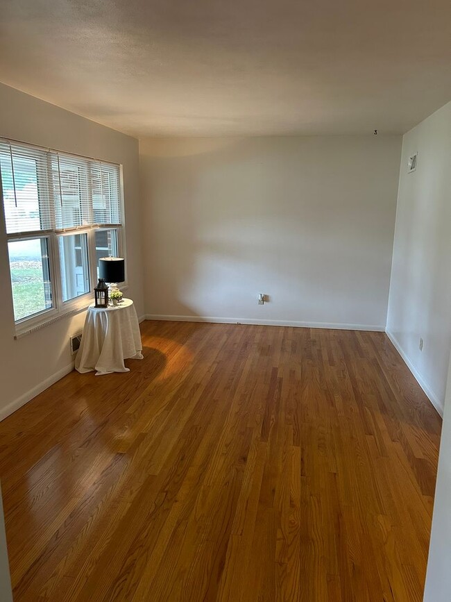 Photo - 203 N 7th St Unit B