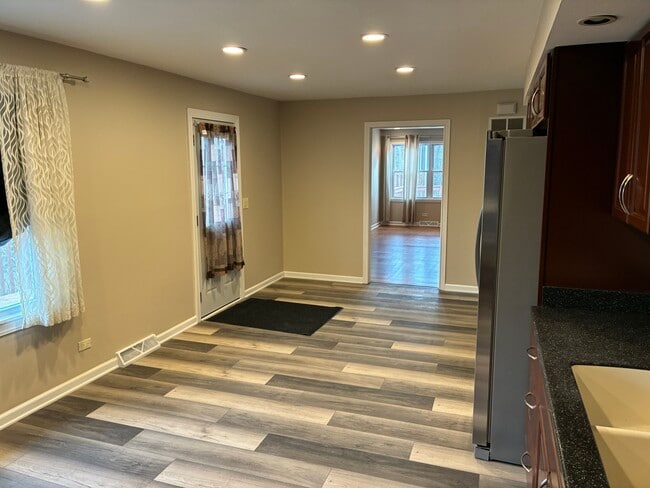 Photo - 127 Hickory Rd