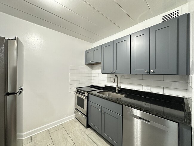 Photo - 1360 W Touhy Ave Unidad 405