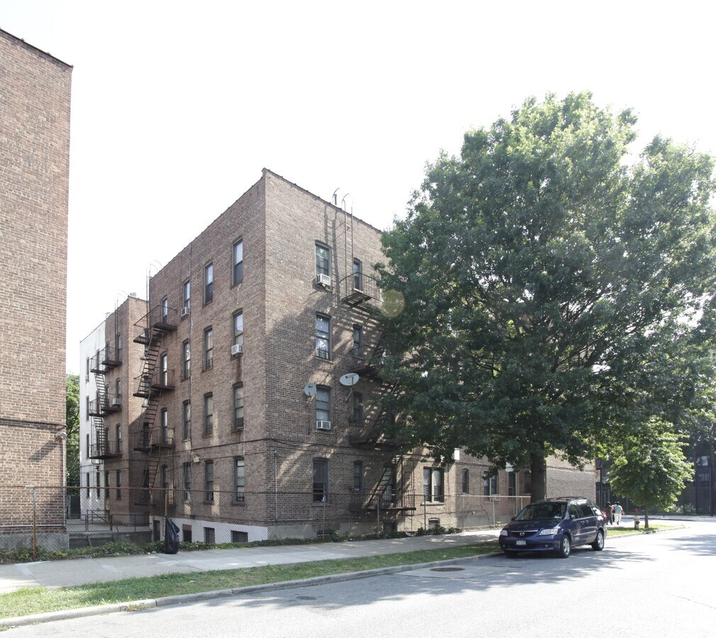 Photo - 754 E 23rd St