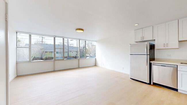 Building Photo - 1507 Carol Ave Unit 102