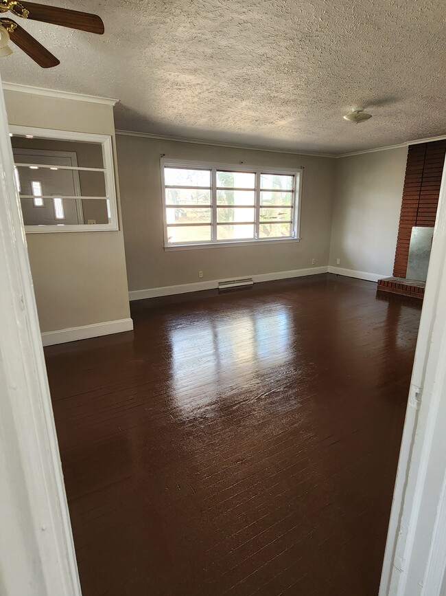 Photo - County Line Park