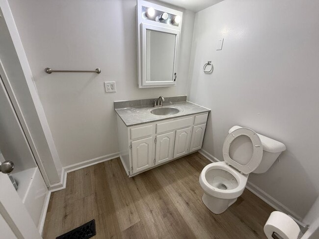 Photo - 905 Vanderburgh Ave