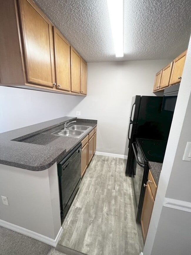 Photo - Corner Unit - 2nd Floor- 1 Bedroom 1 Bath for Lease in Brandon, FL