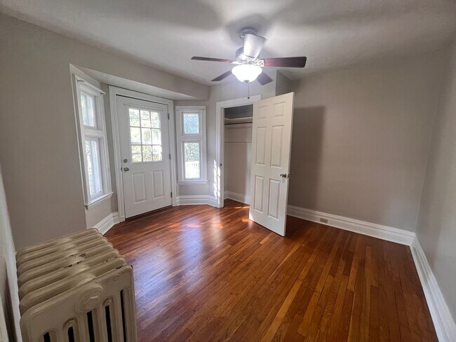 Photo - 641 Parkwood St NE Unit 641 Parkwood St NE -  4