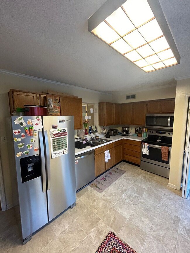 Photo - 188 Williams St