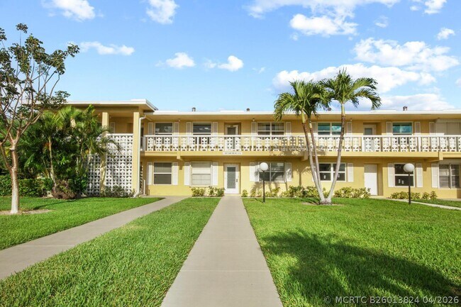 Building Photo - 1001 Flame Vine Ave Unit 202