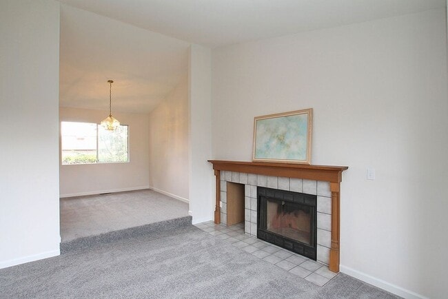 Photo - 4 Bedroom 2.5 Baths+ Bonus Home Office/ Woodinville $3850 per Month