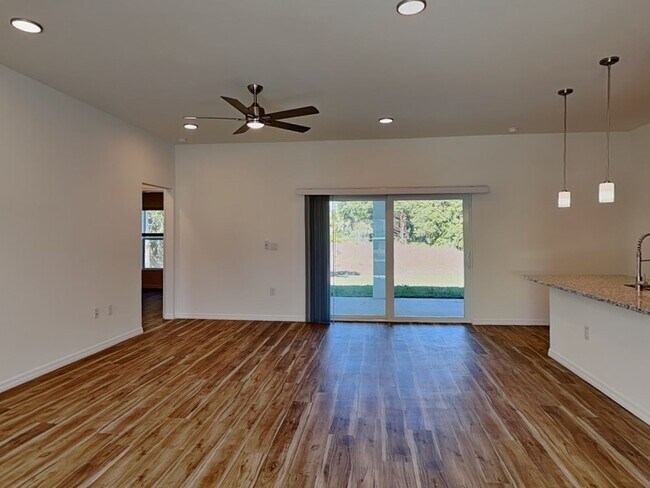 Photo - 5281 Gillot Blvd