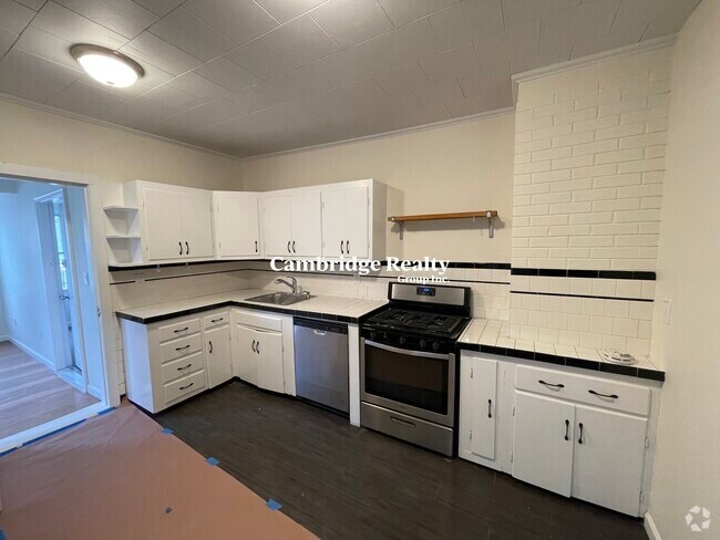 Building Photo - 359 Cambridge St Unit 2A Rental