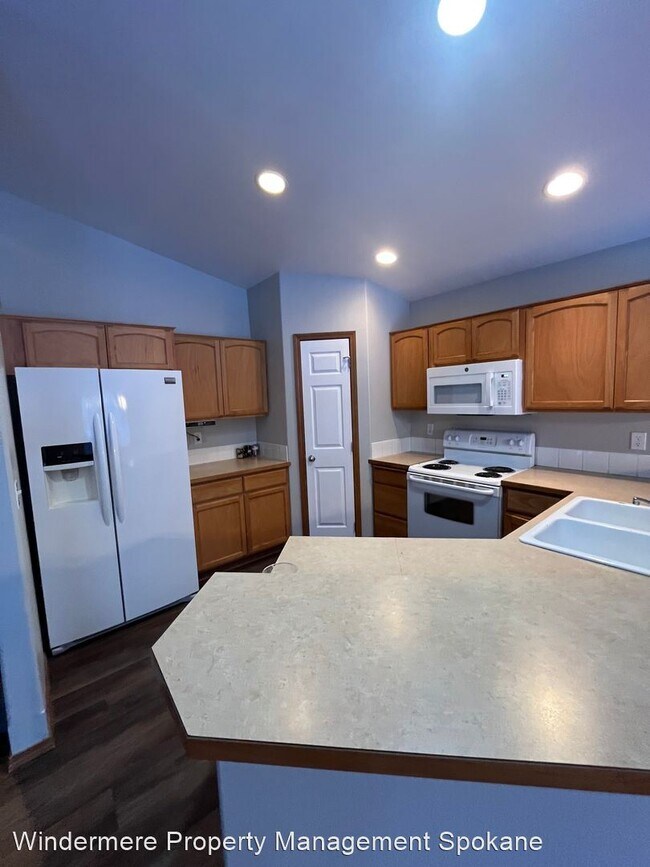 Photo - 3 br, 3 bath House - 4023 E 32nd