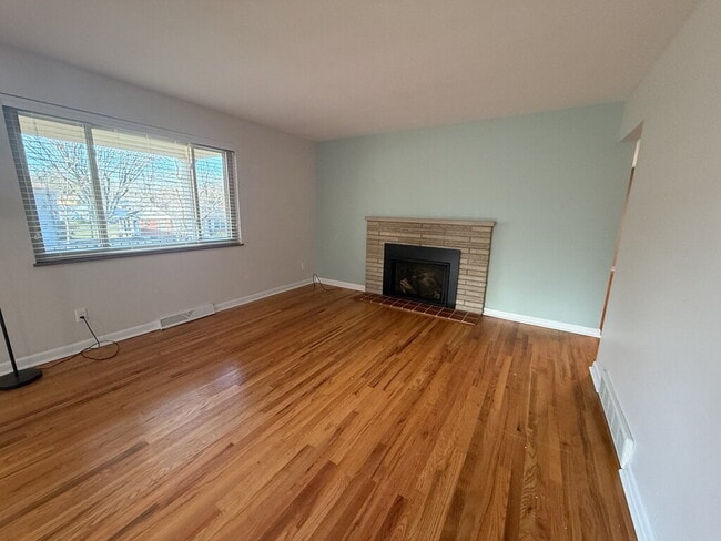 Photo - 1168 Cryer Ave