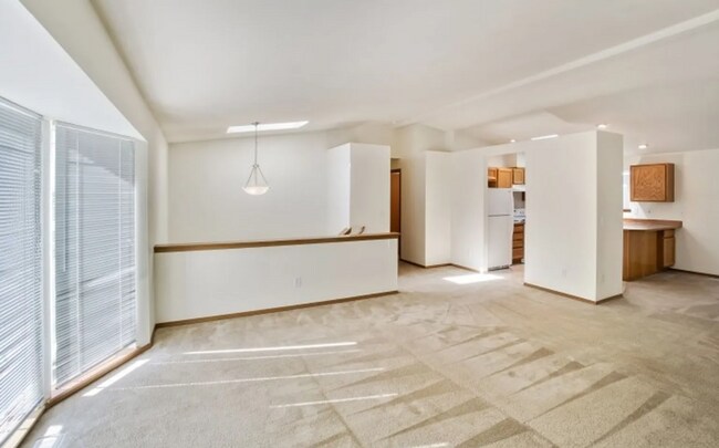 Photo - Spacious 3BD 2BA