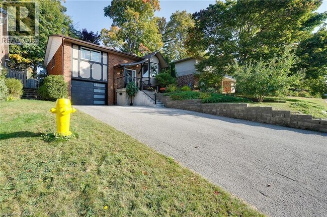 Photo - 30 Ashwood Dr